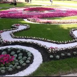 Finished landscape and curb appeal work por Green Horse